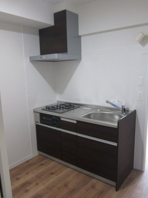 【キッチン】 | リラス空港通り | 別号室の写真になります。現況優先。