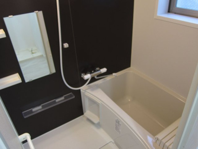 【浴室】 | リラス空港通り | 別号室の写真になります。現況優先。