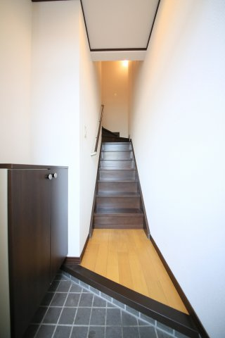 イースト加木屋の玄関