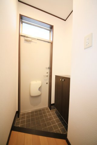 イースト加木屋の玄関