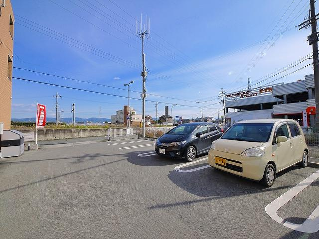 フォレスティアの駐車場