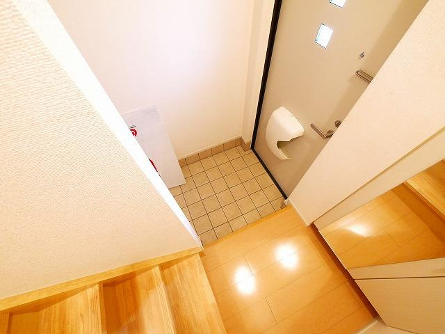 フォレスティアの玄関