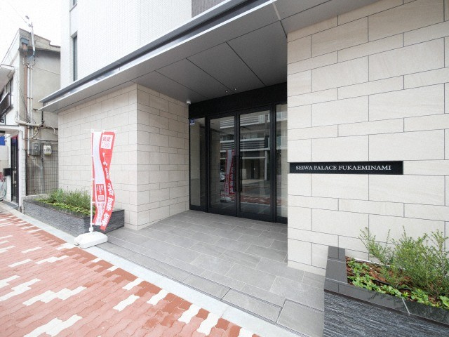 セイワパレス深江南のエントランス