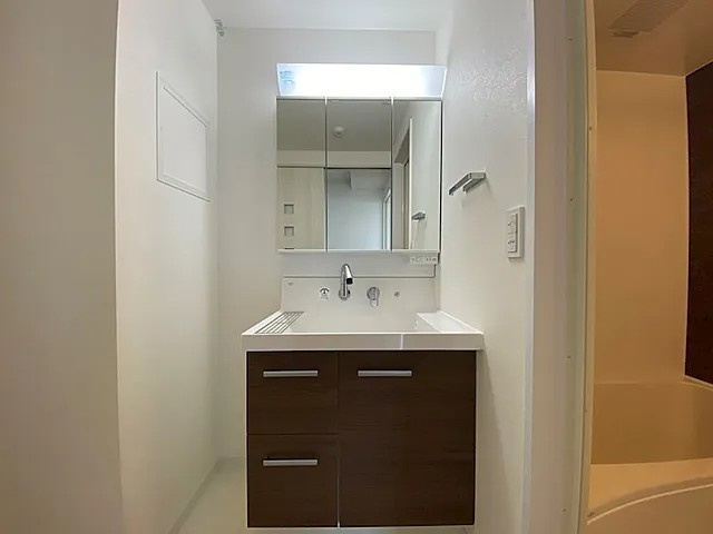 芦屋リバーウエストマンションの洗面所