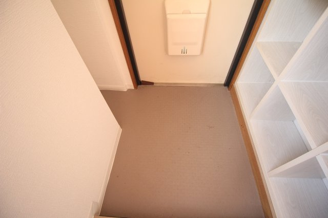 ニューサンシャインビルの玄関