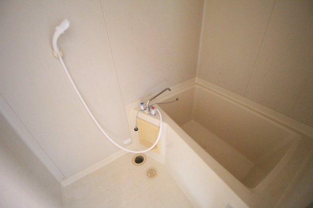 ニューサンシャインビルの浴室