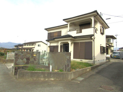 【外観】 | 【再生住宅】山梨市東後屋敷 | 外観もきれいです