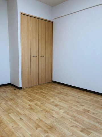 仲介手数料無料！！A・City港宝神の洋室