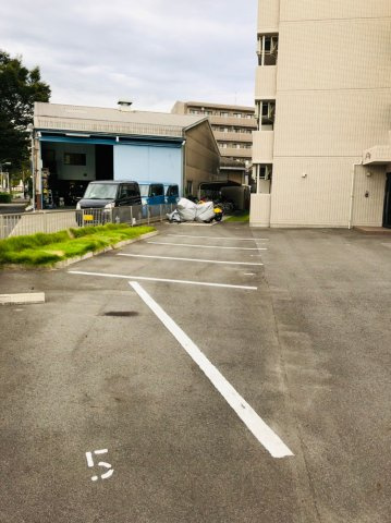 仲介手数料無料！！A・City港宝神の駐車場