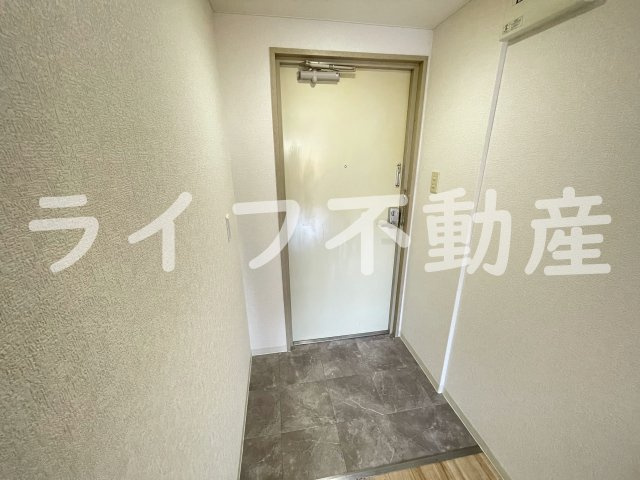 カントリーハウスの玄関|明るい玄関です