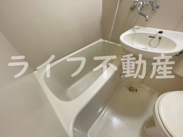 カントリーハウスの浴室|お風呂です