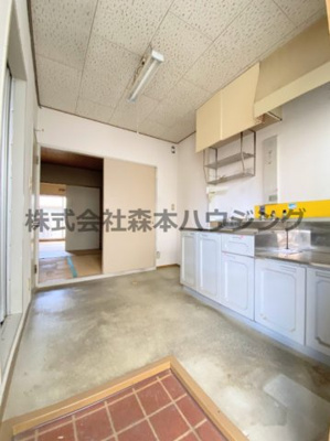 【居間・リビング】 | 　翠甲園ハイツ | 使いやすい居間です