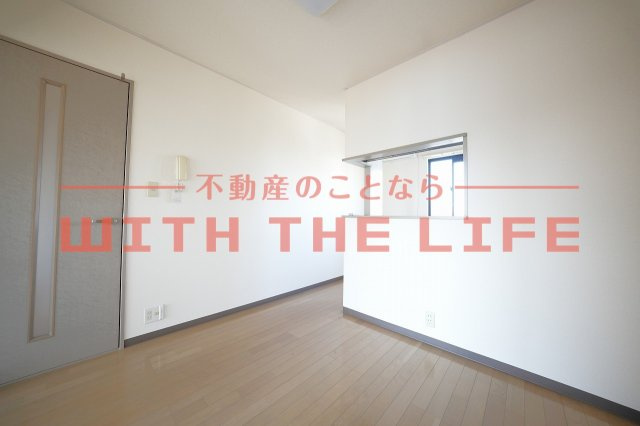 ハミングタウン合川【10,000円キャッシュバック対象物件】の居間・リビング|使いやすい居間です