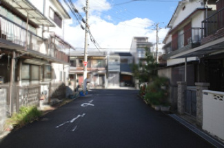 【前面道路含む現地写真】