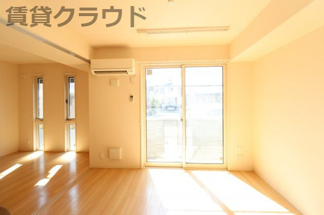ベルカーサの居間・リビング|ゆったり過ごせる居間です