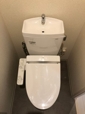 仲介手数料0！！パークフラッツ新栄のトイレ