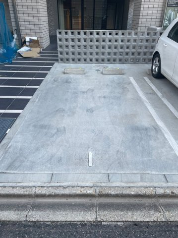 仲介手数料0円！！エスプレイス上前津レガシーの駐車場