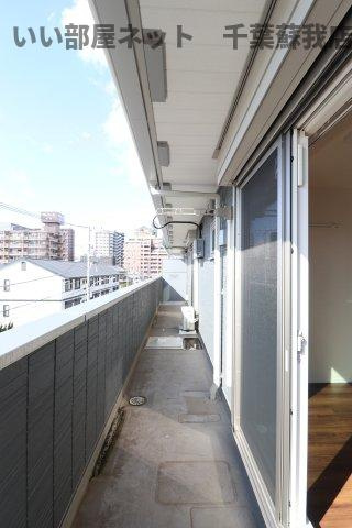 ミッドタウンおゆみ野のバルコニー|暖かな日差しのふりそそぐバルコニー