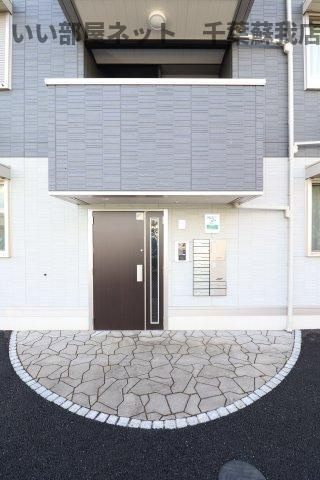 ミッドタウンおゆみ野のエントランス|安心オートロック付き♪