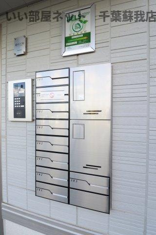 ミッドタウンおゆみ野のロビー|宅配ボックスがあると、自分の時間を有効活用できますね！