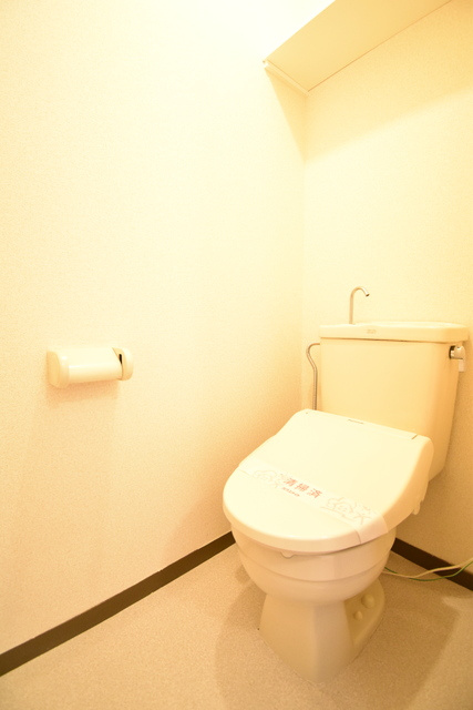 ★落ち着ける独立したトイレスペース★