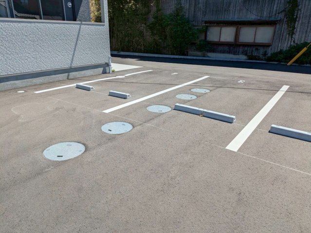 ファーデンベルク大木町の駐車場