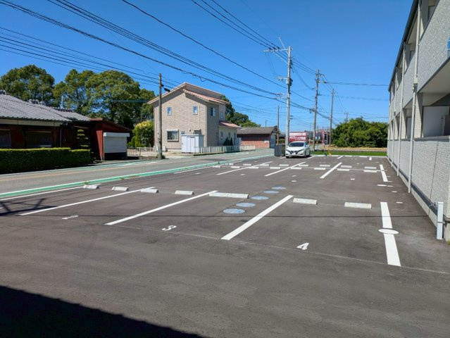 ファーデンベルク大木町の駐車場