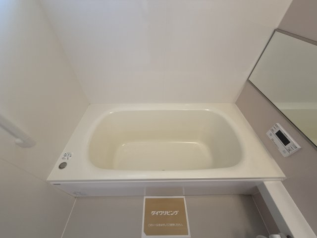 ローヤルヴィラ勝原の浴室