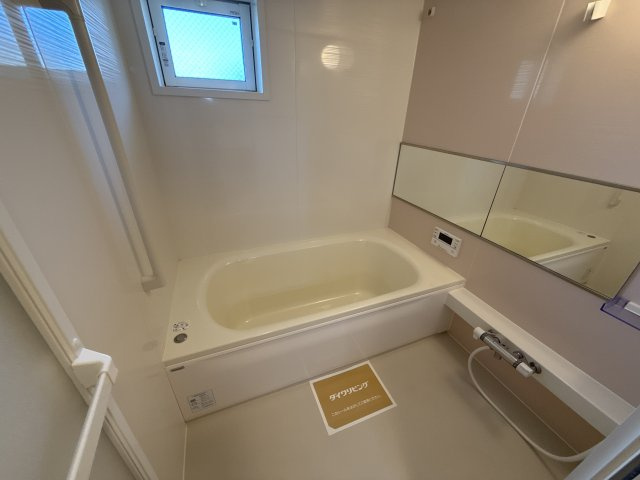 ローヤルヴィラ勝原の浴室