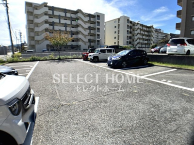 【駐車場】 | シャトー岡崎Ⅱ番館 | 駐車スペースもあります