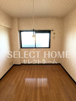 【寝室】 | シャトー岡崎Ⅱ番館 | 落ち着いて過ごせるお部屋なので、寝室にいかがでしょうか