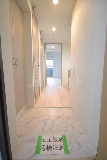 エスリード梅田グレイスの玄関