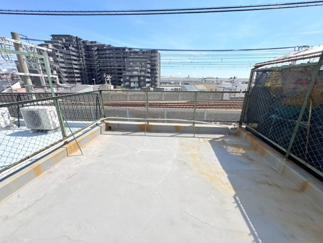 大石東町6丁目貸家のバルコニー