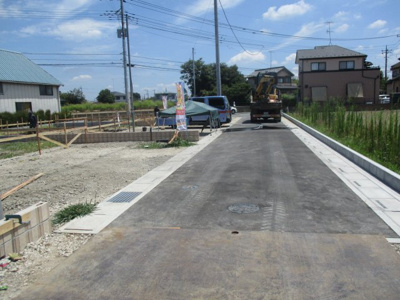 【前面道路含む現地写真】 | リーブルガーデン．Ｓ　鴻巣市鴻巣第１　 | 現地前面道路（2023年07月31日）撮影