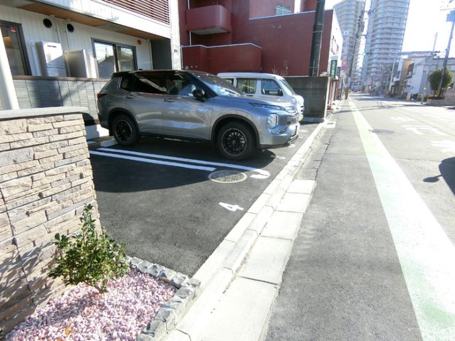 【駐車場】Ｄ－ＲＯＯＭ南材木町