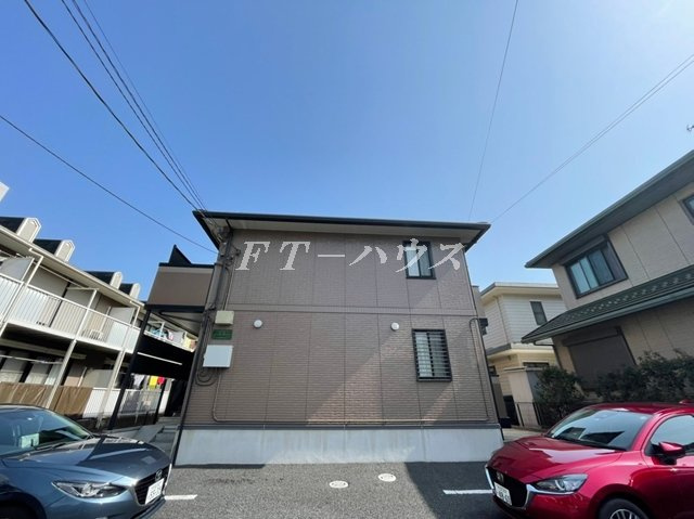 千葉市花見川区幕張本郷５丁目のアパートの外観