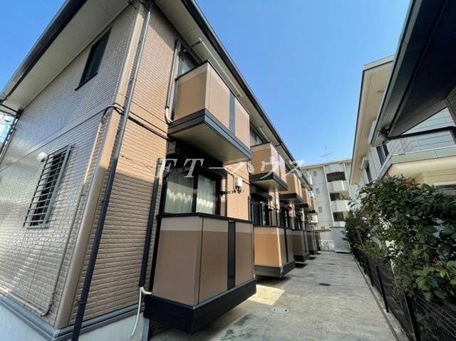 千葉市花見川区幕張本郷５丁目のアパートの外観