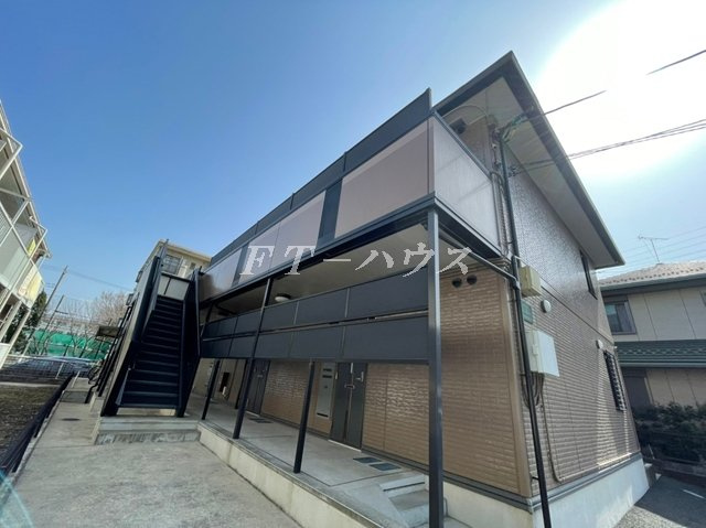 千葉市花見川区幕張本郷５丁目のアパートの外観