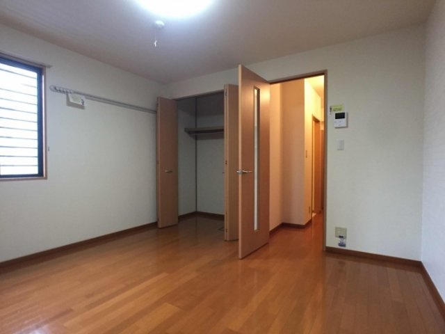 千葉市花見川区幕張本郷５丁目のアパートの居間・リビング|居室