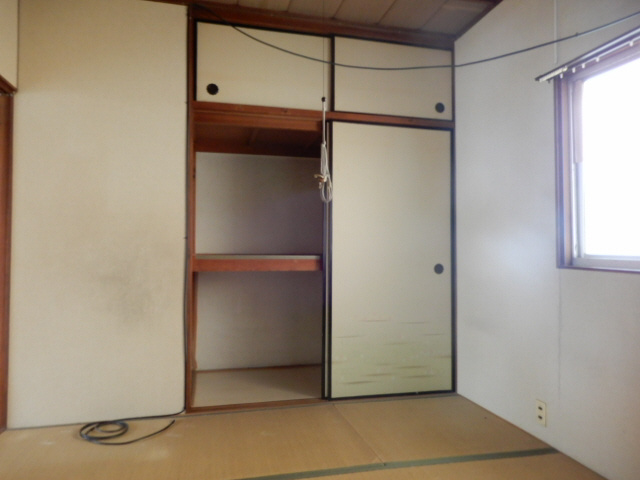 本間借家の内装