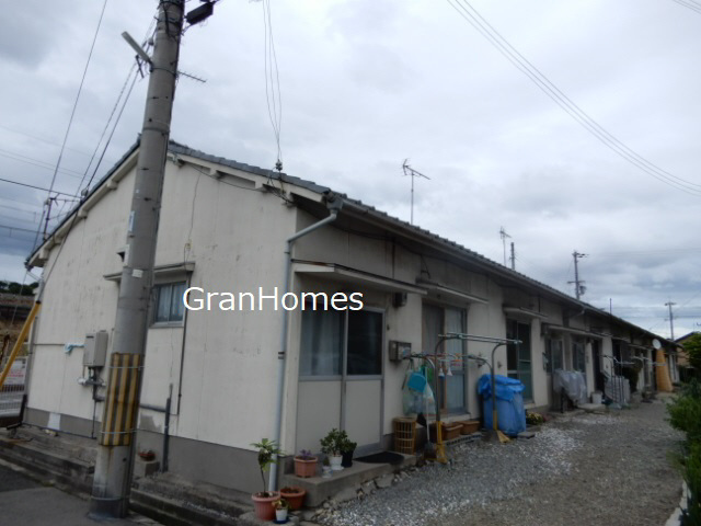 本間借家の外観