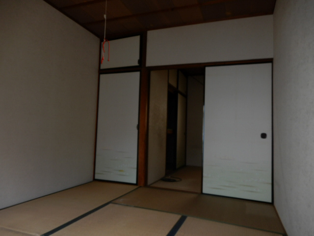 本間借家の居間・リビング