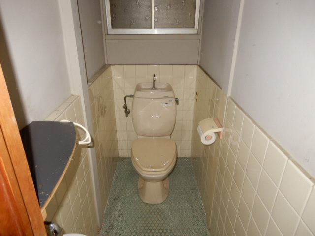 本間借家のトイレ