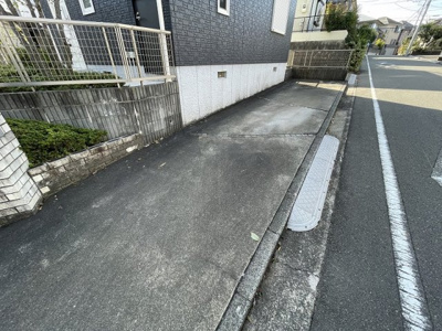【駐車場】 | ウィステリアL【SHM】 | 敷地内駐車場2台付！※縦列駐車、サイズ要確認※