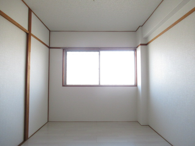 伊勢田マンションの寝室