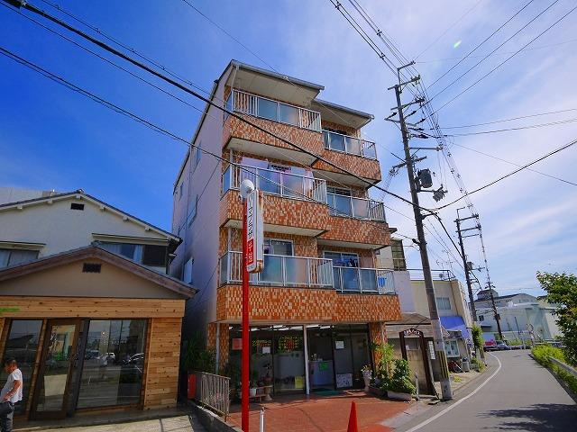 岩井川ハイツの外観|外観は落ち着いています