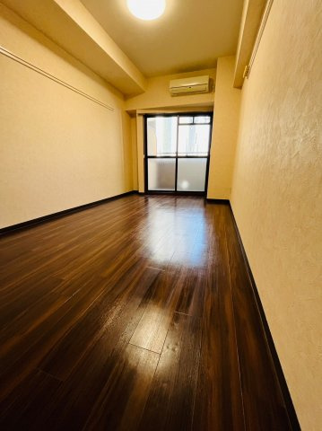 仲介手数料0円！！ハイツ丸の内の居間・リビング