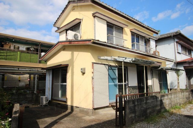 大字芳士　中古戸建の外観