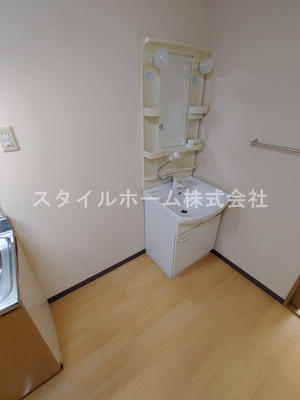 【洗面所】 | アストラヘリオス | 別部屋写真です。