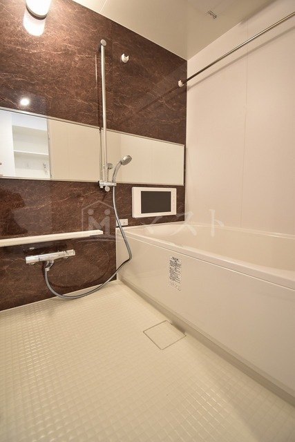 スプランディッド安土町の浴室